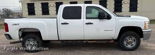Image of Chevrolet 2500HD equipment image 3
