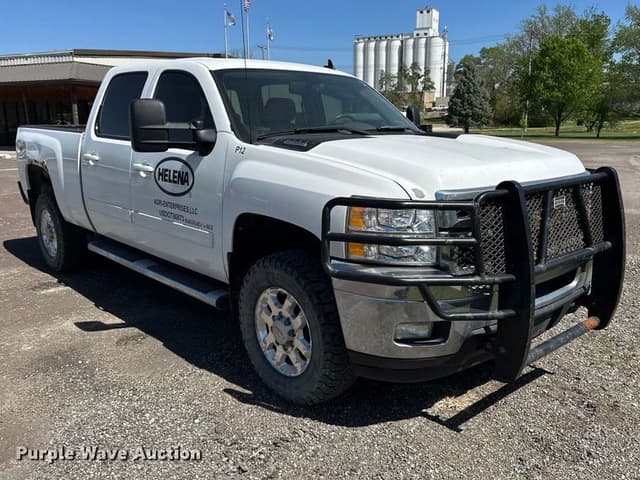 Image of Chevrolet 2500HD equipment image 2
