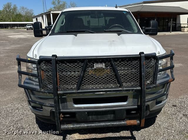 Image of Chevrolet 2500HD equipment image 1