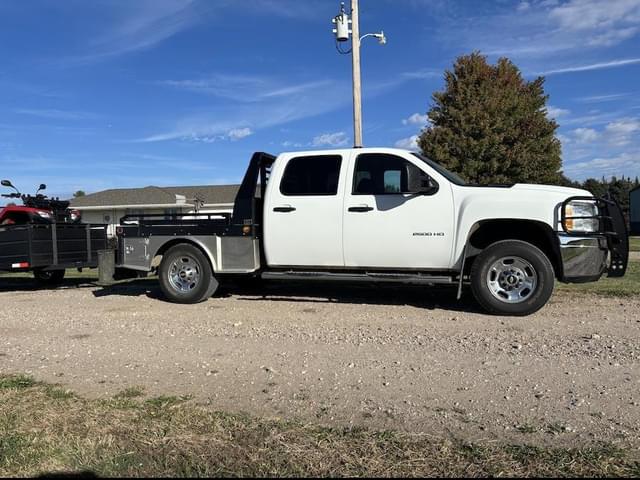 Image of Chevrolet 2500 equipment image 1
