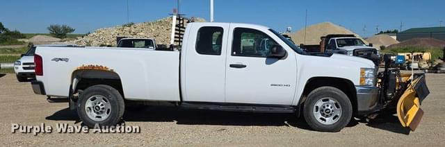 Image of Chevrolet 2500HD equipment image 3