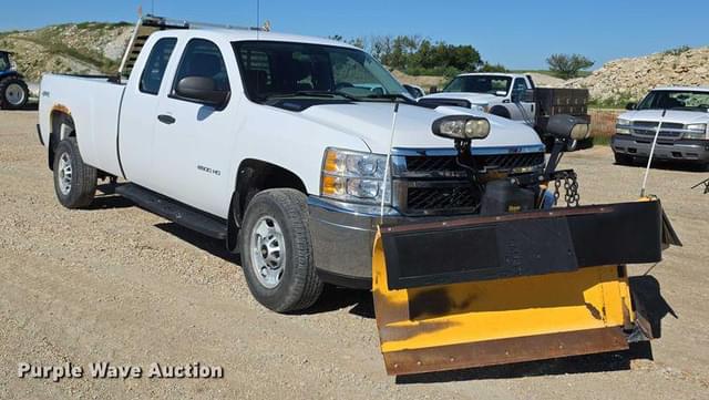 Image of Chevrolet 2500HD equipment image 2