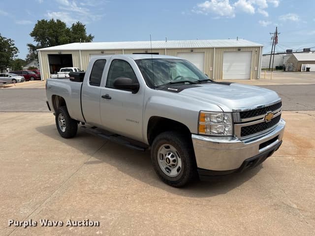 Image of Chevrolet 2500HD equipment image 2