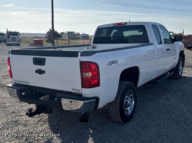 Image of Chevrolet 2500HD equipment image 4