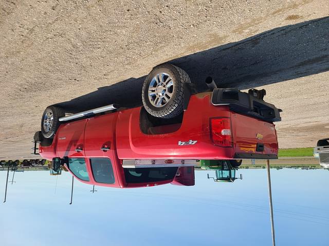 Image of Chevrolet 2500HD equipment image 2