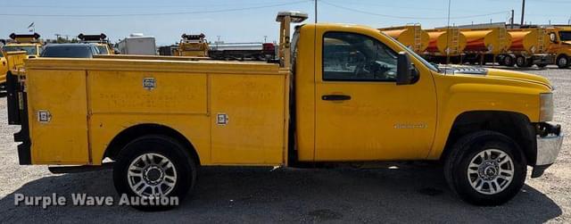 Image of Chevrolet 2500HD equipment image 3