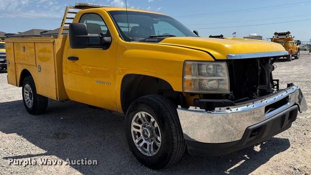 Image of Chevrolet 2500HD equipment image 2