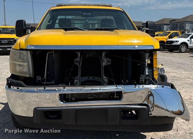 Image of Chevrolet 2500HD equipment image 1