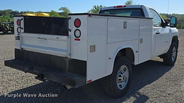 Image of Chevrolet 2500HD equipment image 4