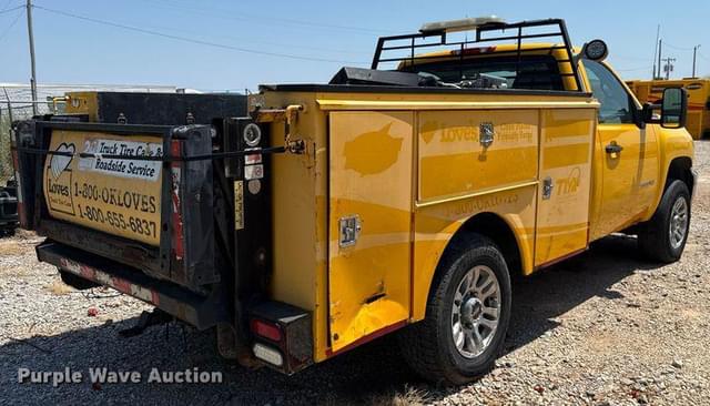 Image of Chevrolet 2500HD equipment image 4