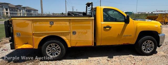 Image of Chevrolet 2500HD equipment image 3