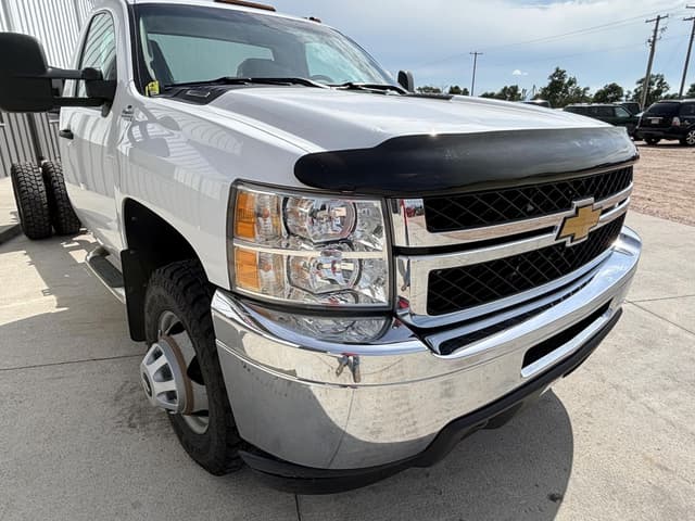 Image of Chevrolet 3500 equipment image 3