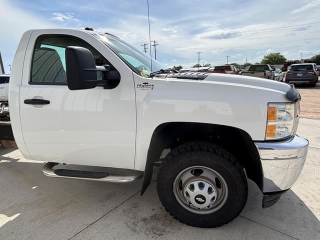 Image of Chevrolet 3500 equipment image 4
