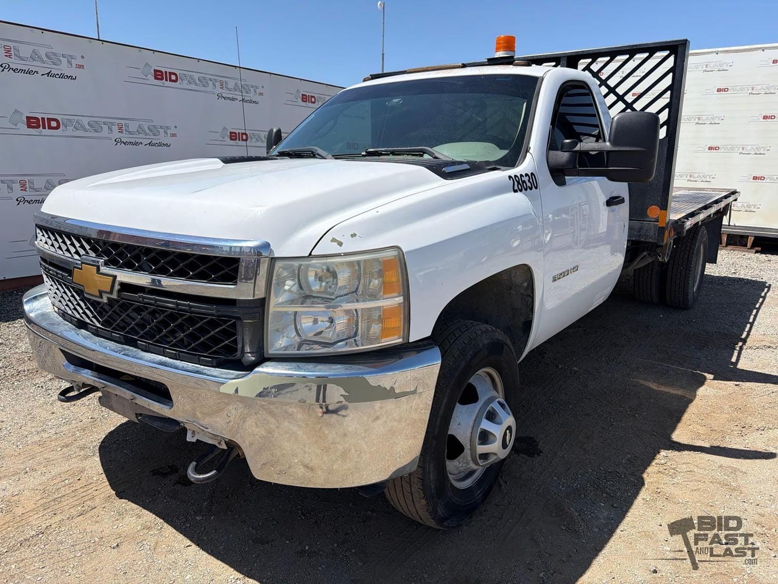 2012 Chevrolet 3500HD Equipment Image0