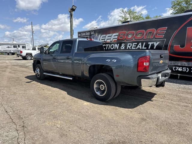 Image of Chevrolet 3500HD equipment image 2