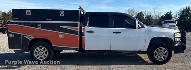 Image of Chevrolet 3500 equipment image 3