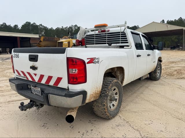 Image of Chevrolet 3500HD equipment image 4