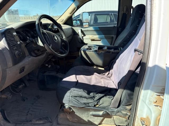 Image of Chevrolet 3500HD equipment image 4