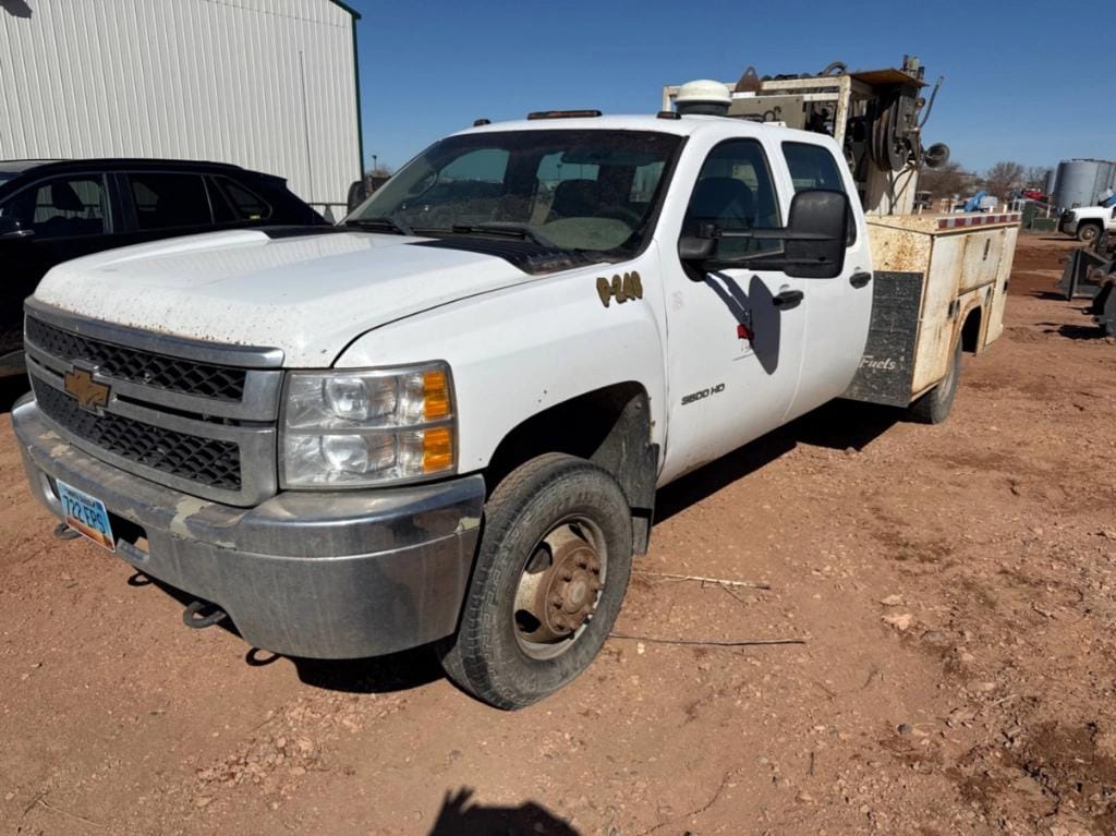 2012 Chevrolet 3500HD Equipment Image0