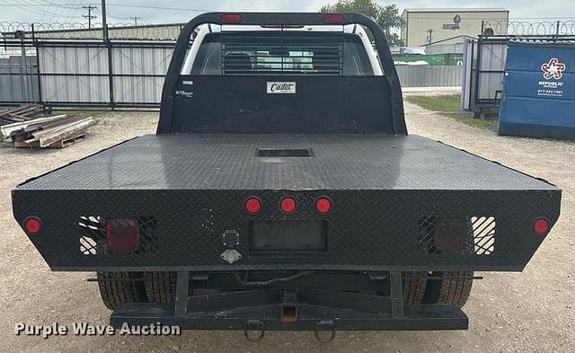 Image of Chevrolet 3500HD equipment image 3