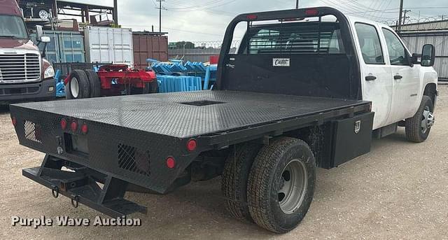 Image of Chevrolet 3500HD equipment image 2