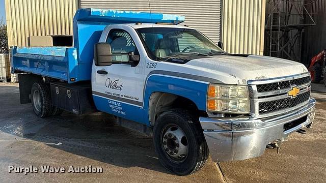 Image of Chevrolet 3500HD equipment image 2