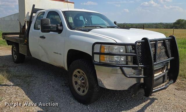 Image of Chevrolet 3500HD equipment image 2