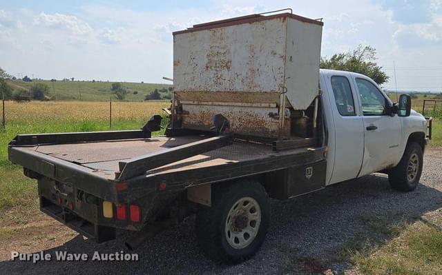 Image of Chevrolet 3500HD equipment image 4