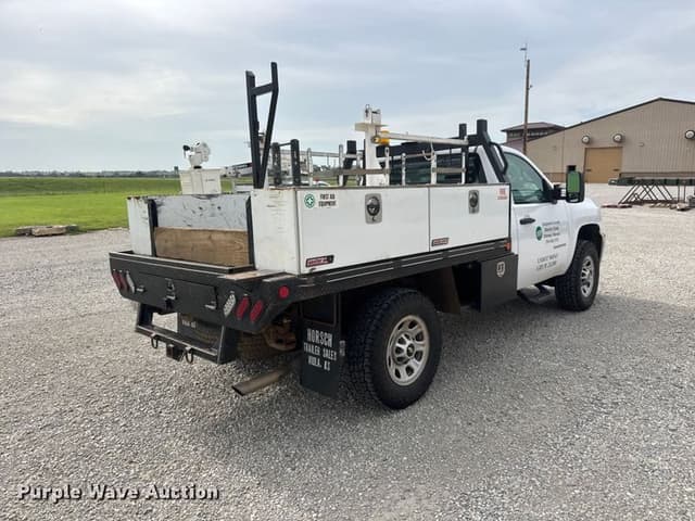 Image of Chevrolet 3500HD equipment image 4
