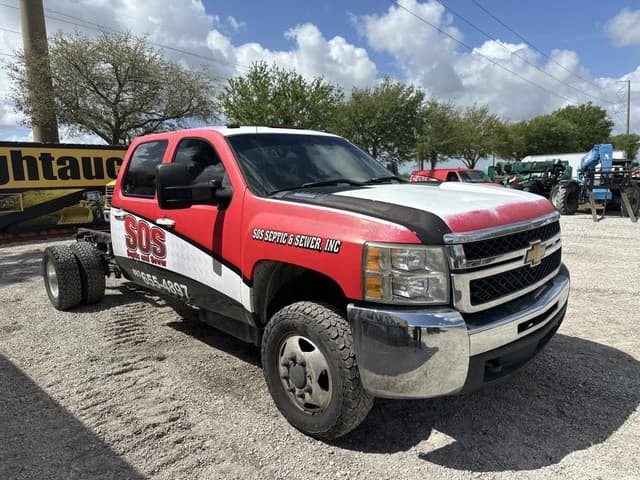 Image of Chevrolet 3500 equipment image 3
