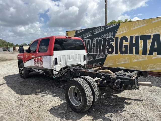 Image of Chevrolet 3500 equipment image 1