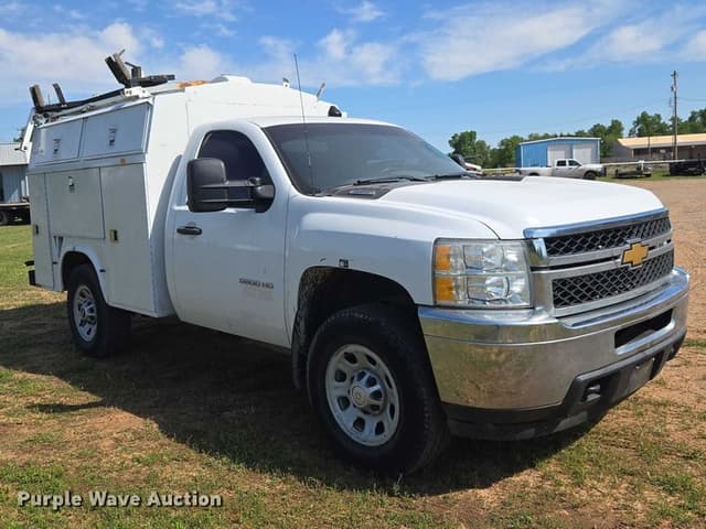 Image of Chevrolet 3500HD equipment image 2