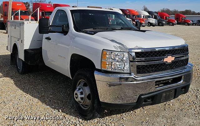 Image of Chevrolet 3500HD equipment image 2