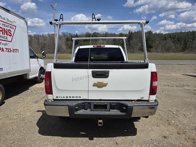 Image of Chevrolet Silverado equipment image 3