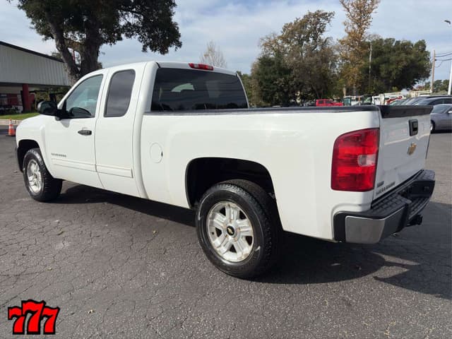 Image of Chevrolet 1500 equipment image 3