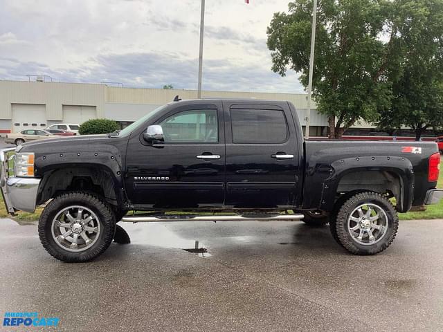 Image of Chevrolet Silverado equipment image 1