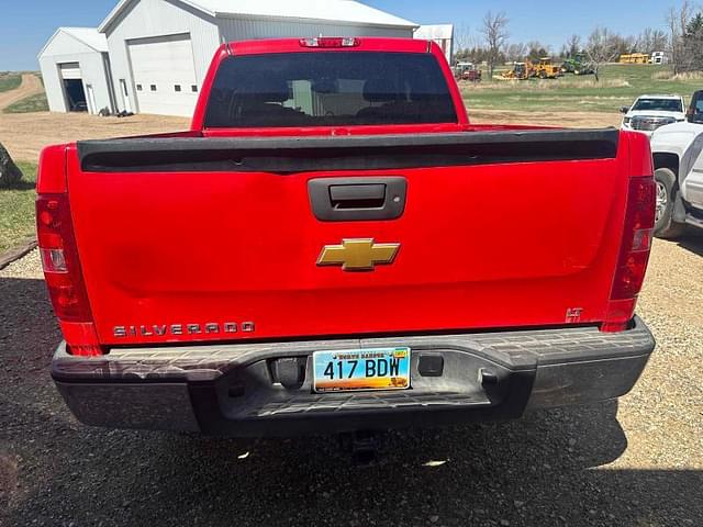 Image of Chevrolet Silverado equipment image 4
