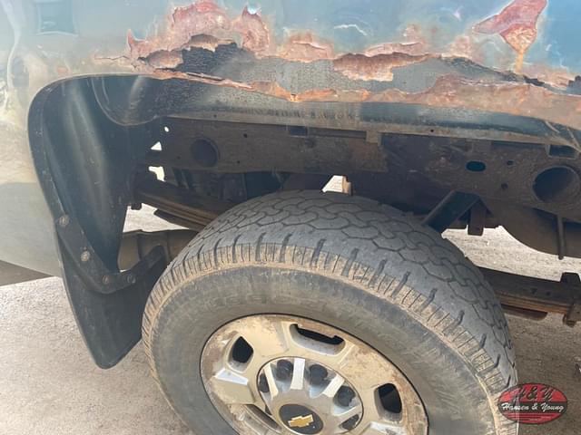 Image of Chevrolet Silverado equipment image 4
