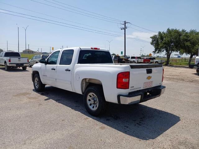 Image of Chevrolet Silverado equipment image 2