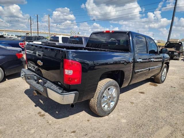 Image of Chevrolet Silverado equipment image 3