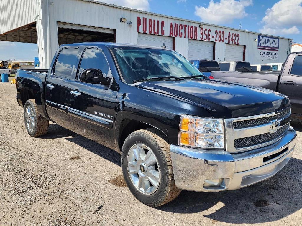 Image of Chevrolet Silverado Primary image