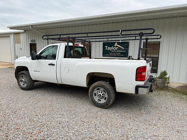 Image of Chevrolet Silverado equipment image 1