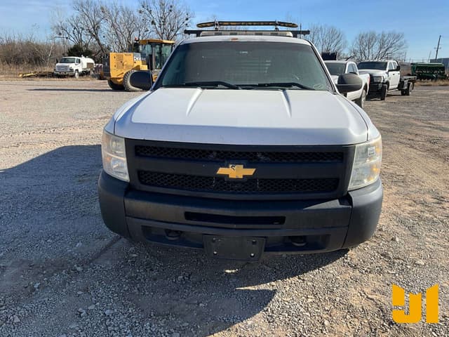 Image of Chevrolet 1500 equipment image 1