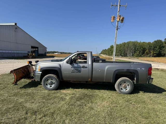 Image of Chevrolet 2500HD equipment image 1