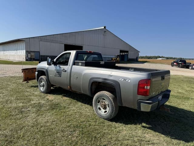 Image of Chevrolet 2500HD equipment image 2