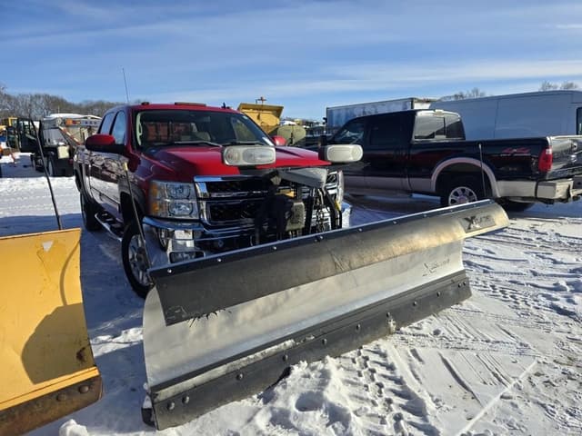 Image of Chevrolet 2500 equipment image 2
