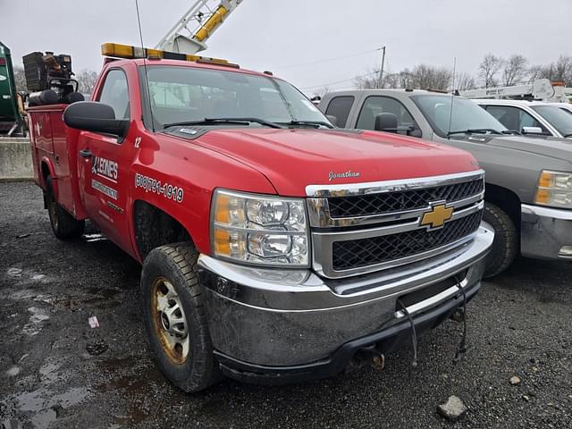 Image of Chevrolet 2500 equipment image 2