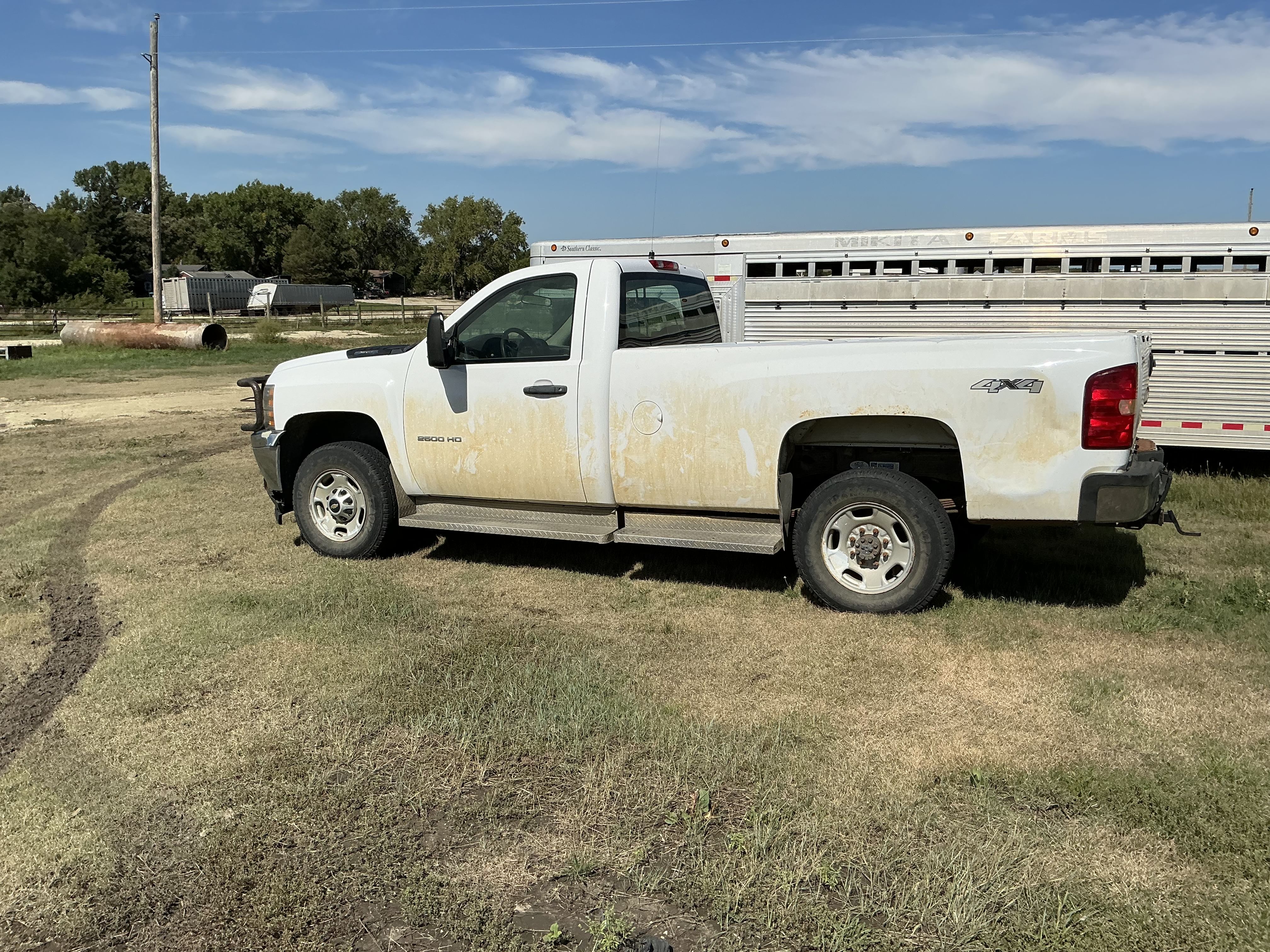 2012 Chevrolet 2500 Equipment Image0