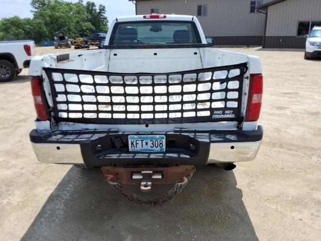 Image of Chevrolet 2500HD equipment image 3