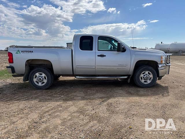 Image of Chevrolet 2500HD equipment image 3